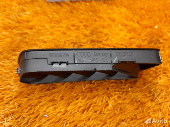 Дефлектор воздушный передний правый Audi Q5 8R