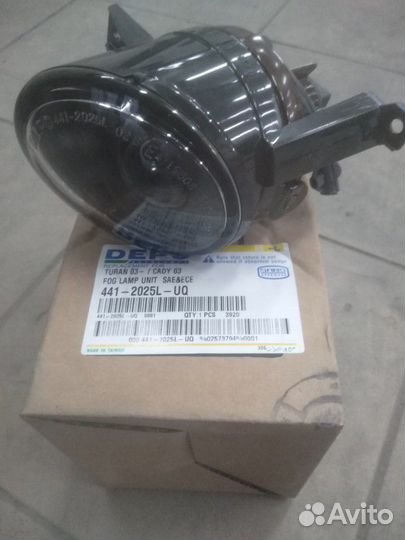 Левая противотуманная фара VAG