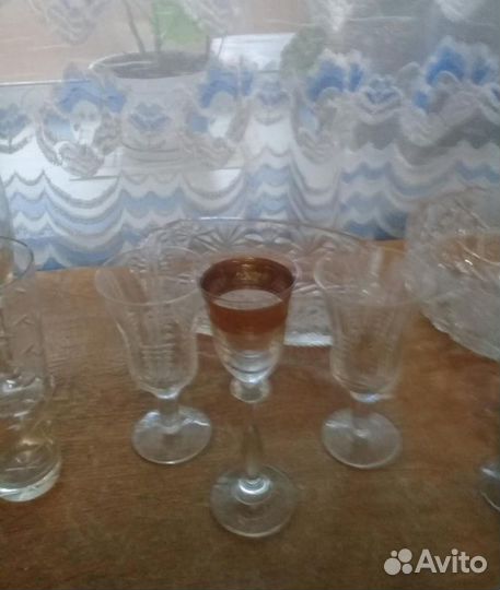 Бокалы,рюмки,кружки,салатники хрустальные и т.д