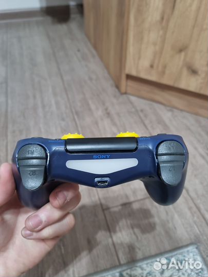 Джойстик на PS4
