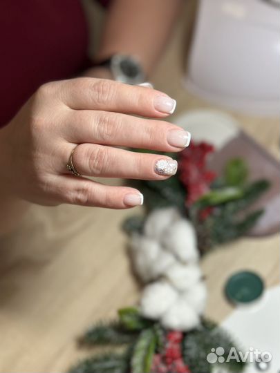 Маникюр педикюр