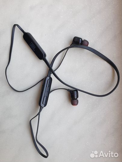 Беспроводные наушники jbl tune 110bt