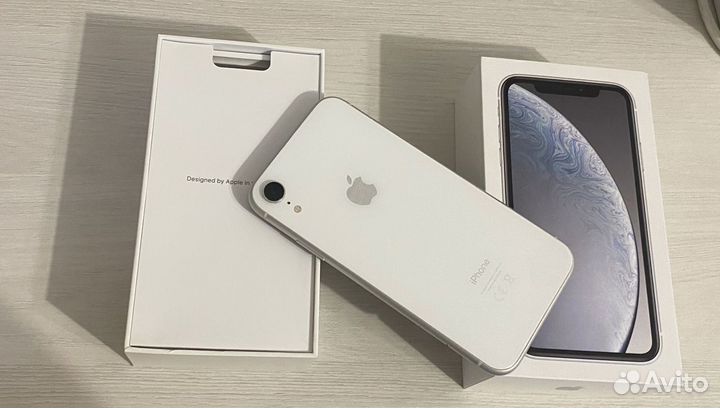 iPhone Xr, 64 ГБ