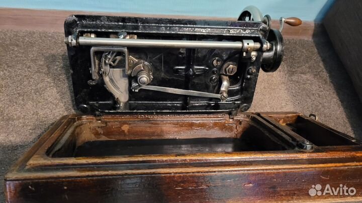 Швейная машина Singer