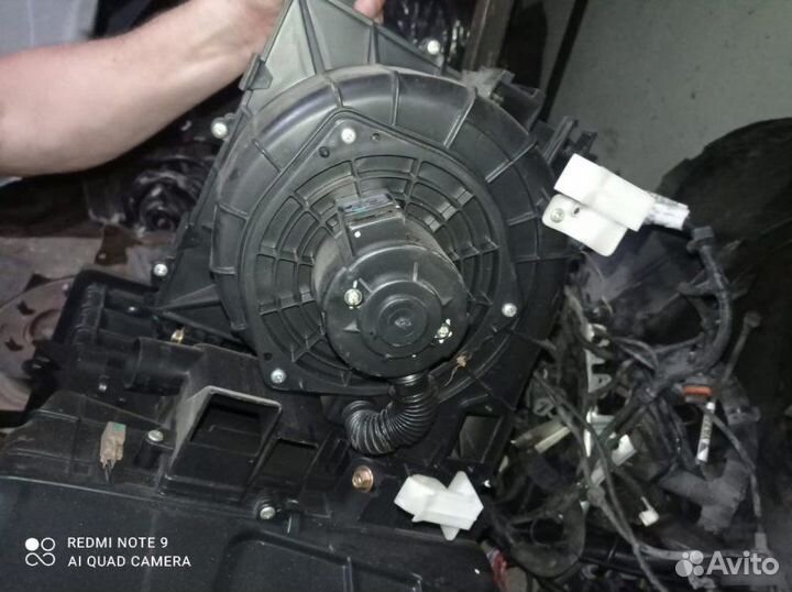 Моторчик печки Лада Веста