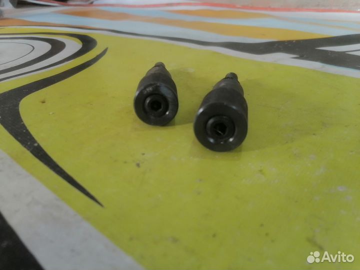 Фиксатор вала распределительного