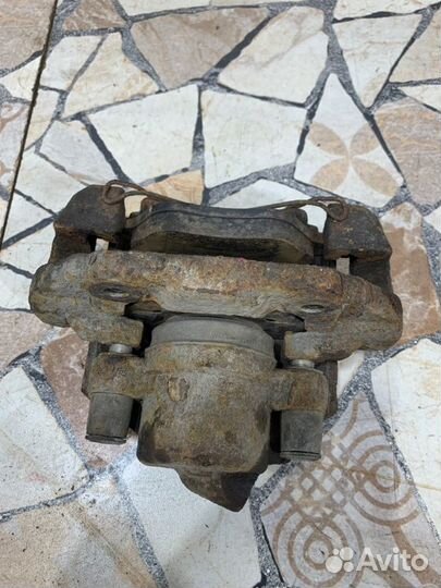 Суппорт тормозной передний Ford Fusion хэтчбэк 1.4