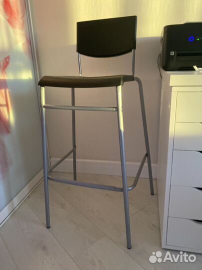 Стул для визажиста бровиста