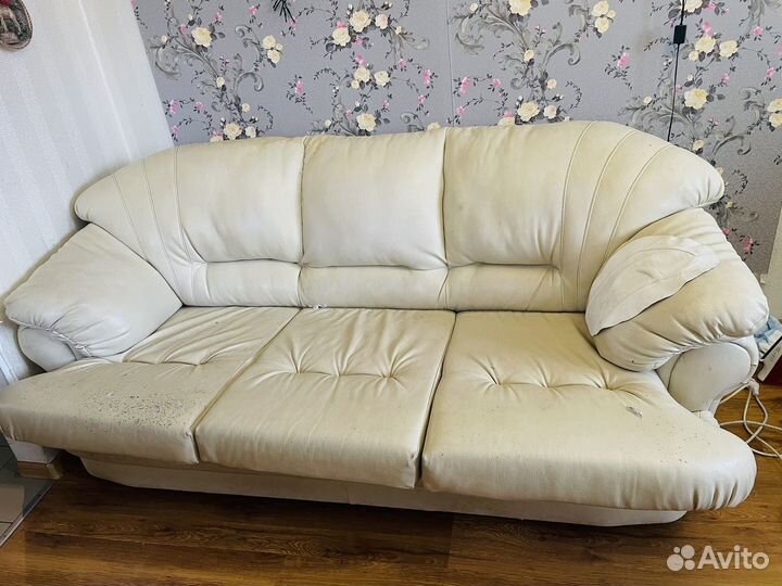 Кожаный диван и кресла бу