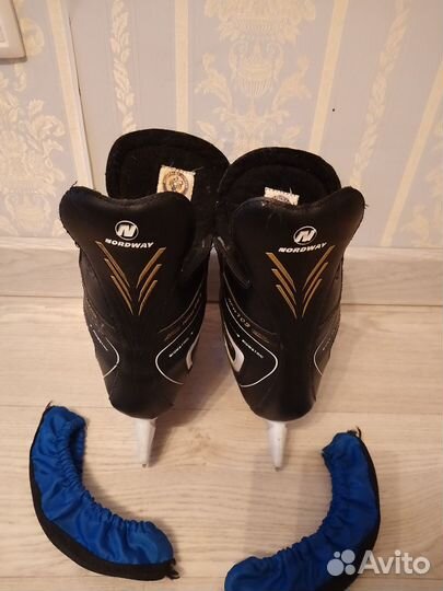 Коньки хоккейные