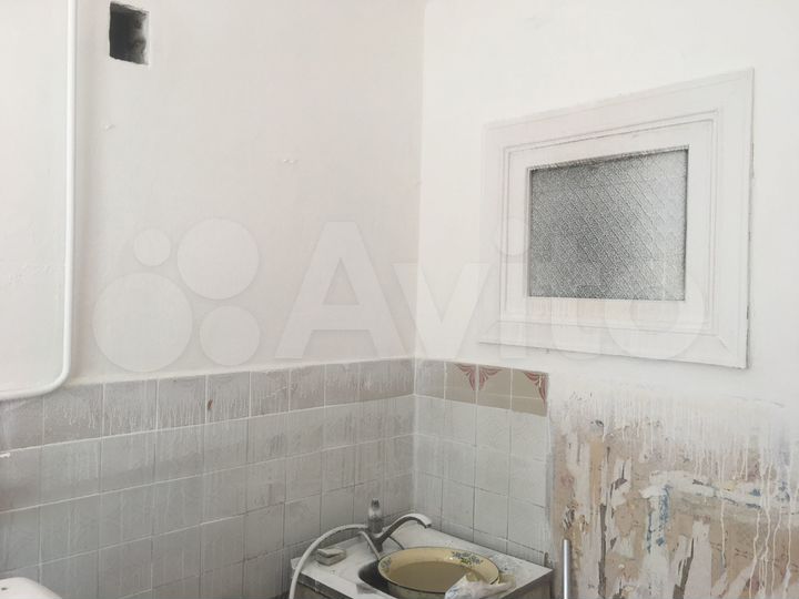 3-к. квартира, 82 м², 1/2 эт.