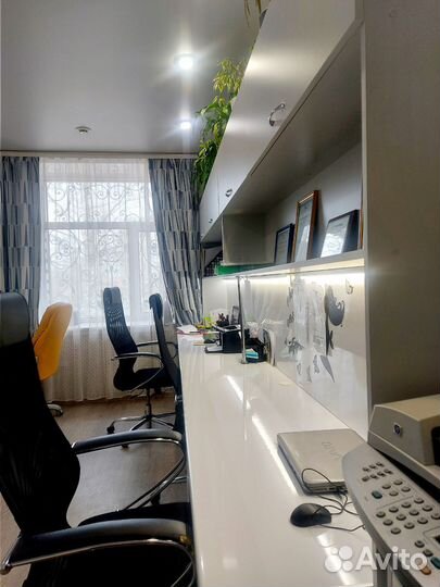 Стол офисный белый