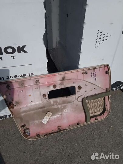 Дверная карта передняя правая Saturn SL