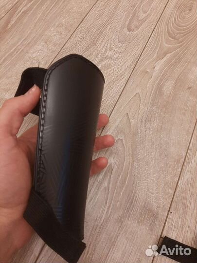 Щитки футбольные детские