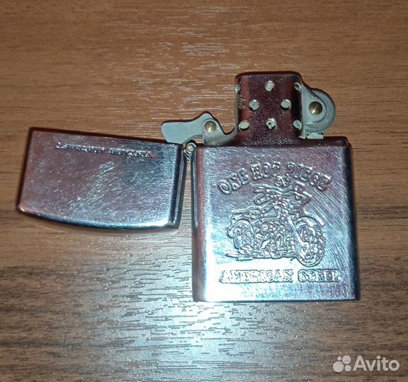 Зажигалка бензиновая