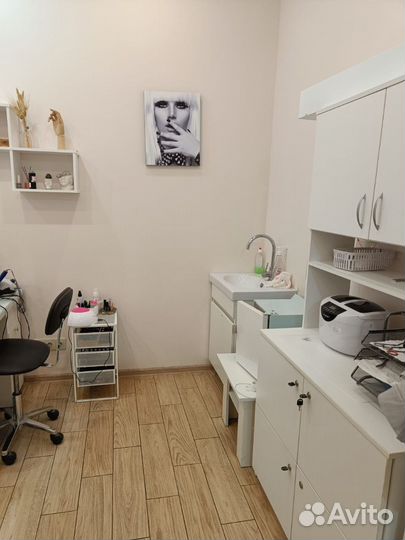 Аренда рабочего места мастера маникюра