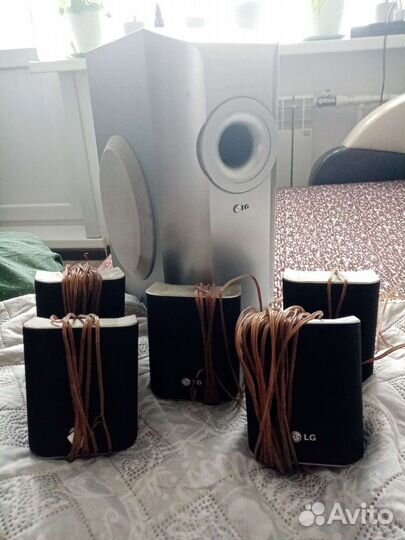Сабвуфер и колонки LG