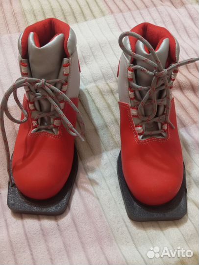 Лыжные ботинки