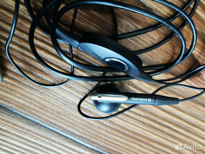 Наушники Samsung