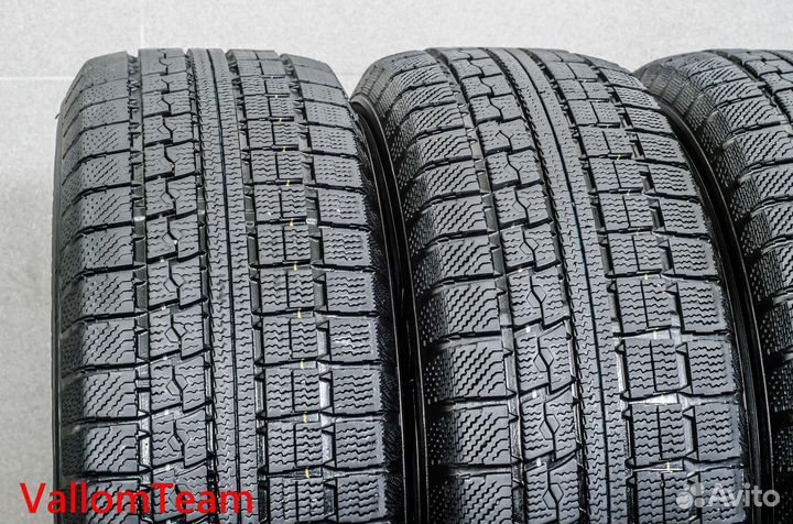 Toyo Winter Tranpath MK4a 215/60 R16 95Q