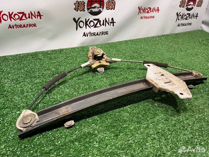 Стеклоподъёмник передней правой двери на Hyundai A