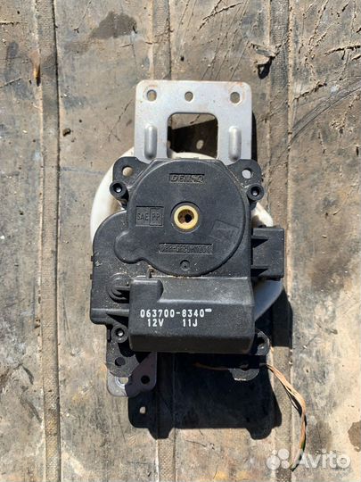 Моторчик заслонки отопителя Honda CR-V