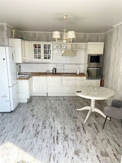 2-к. квартира, 71 м², 17/22 эт.