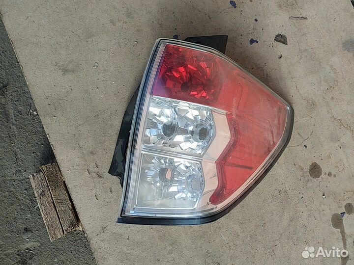 Задний правый фонарь Subaru Forester