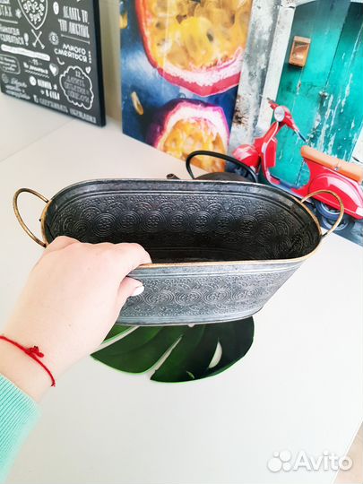 Металлическое кашпо