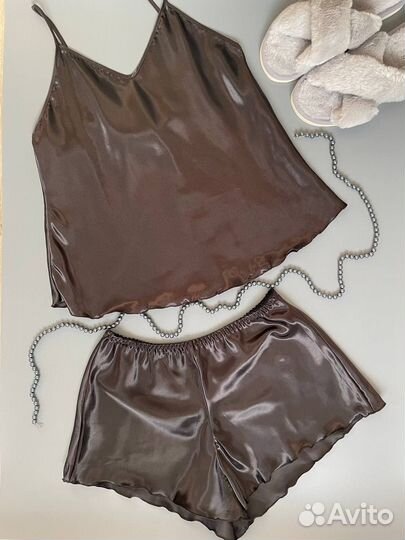 Пижаив женская атласная новая топ и шорты