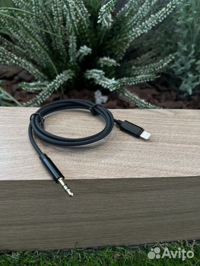Кабель AUX на lightning