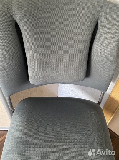 Стул кресло офисный на колесах