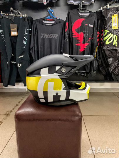 Мотошлем cross husqvarna bell moto 10