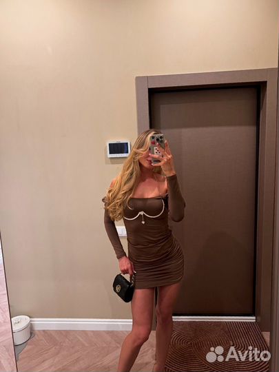 Вечернее платье со сборками мини