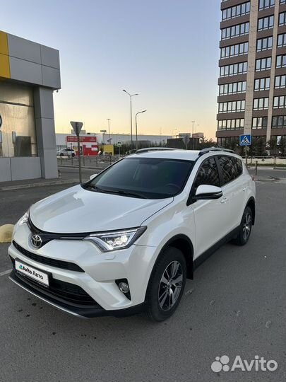 Toyota RAV4 2.2 AT, 2017, 75 000 км