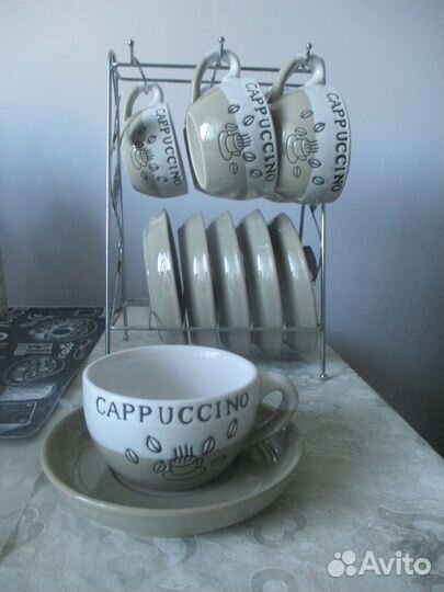 Набор чашек на подставке