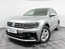 Volkswagen Tiguan 2.0 AMT, 2018, 188 000 км, с пробегом, цена 2 179 000 руб.