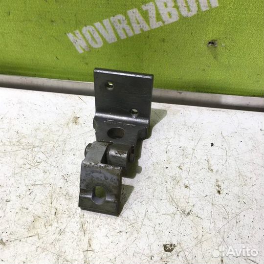 Петля двери задней правой верхняя Ауди А4 Б5