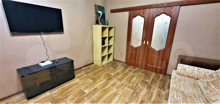 2-к. квартира, 56 м², 2/10 эт.