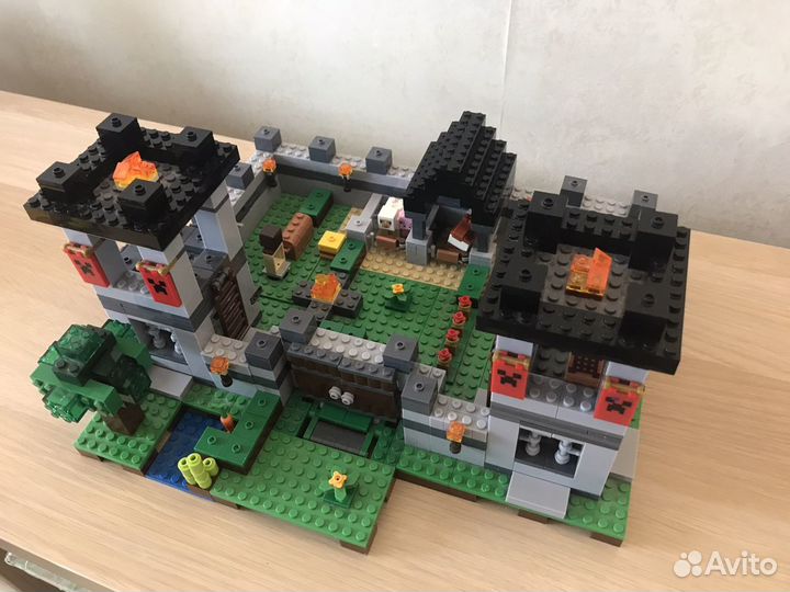 Lego minecraft 10472