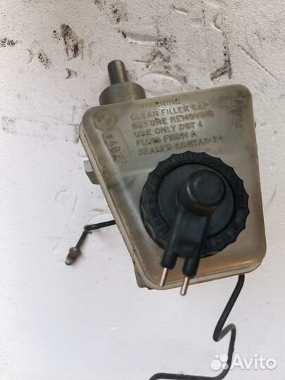 Главный тормозной цилиндр bmw e34