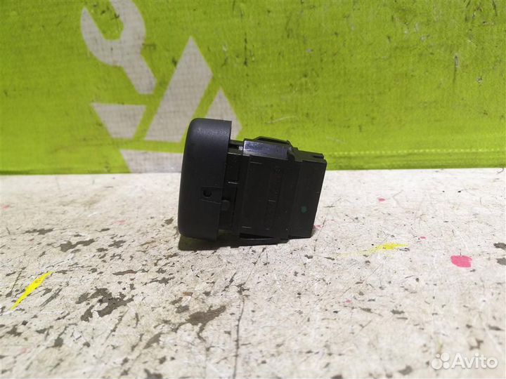 Кнопка центрального замка Рено Клио 2 Симбол