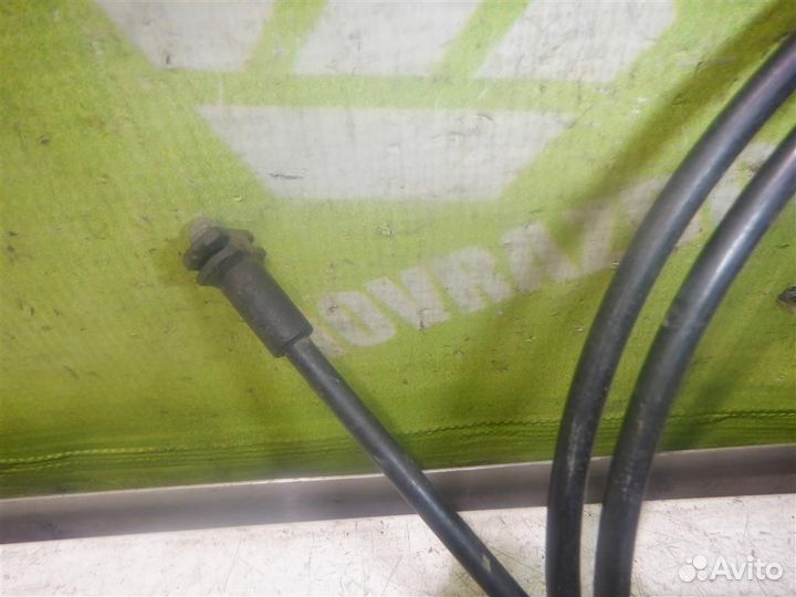 Трос открывания капота Фольксваген Пассат Б3