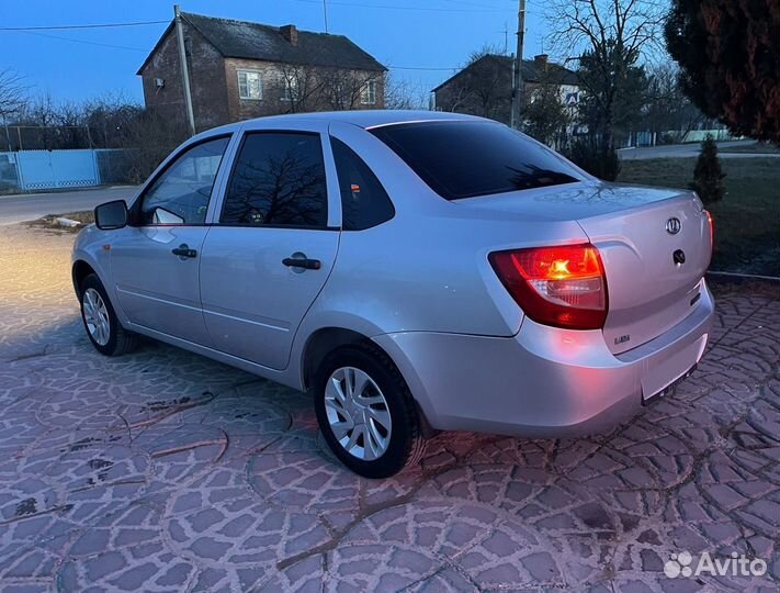 LADA Granta 1.6 МТ, 2012, 241 000 км