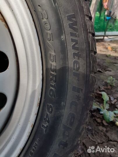Hankook Winter I'Cept IZ2 205/55 R16 94T