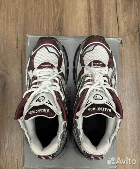 Balenciaga runner