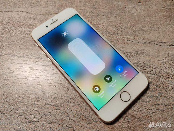 iPhone 8, 64 ГБ