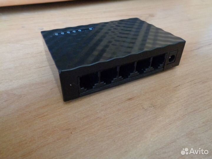 Сетевой 5-портовый коммутатор