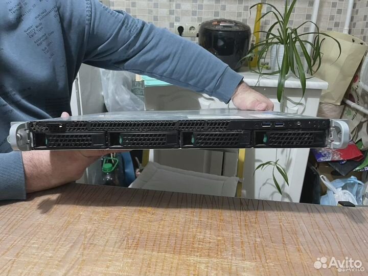 Сервер Intel 1u(xeon e3 1230v3, 16gb, 2tb*2)