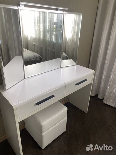 Туалетный столик Lazurit с зеркалом и подсветкой